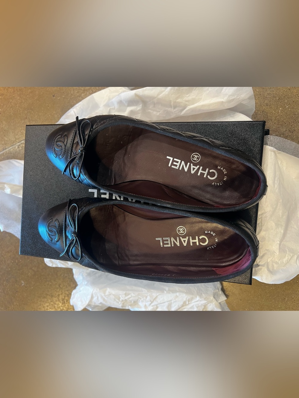 CHANEL BALLET FLATS Aged Calfskin 
Black - Picture 7 of 9